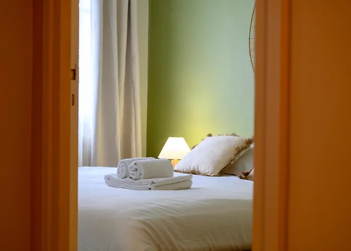 Апартаменты Hyper Centre - 6v - 2 - Wifi