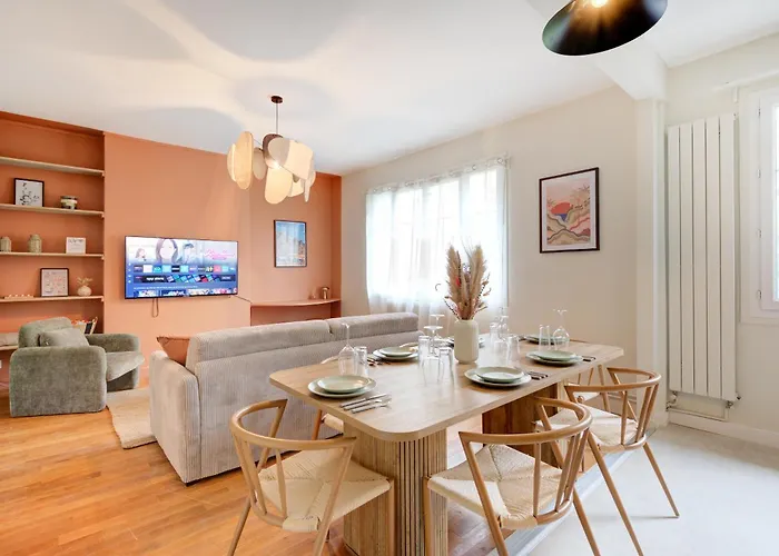 Апартаменты Hyper Centre - 6v - 2 - Wifi